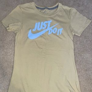 Nike t-shirt